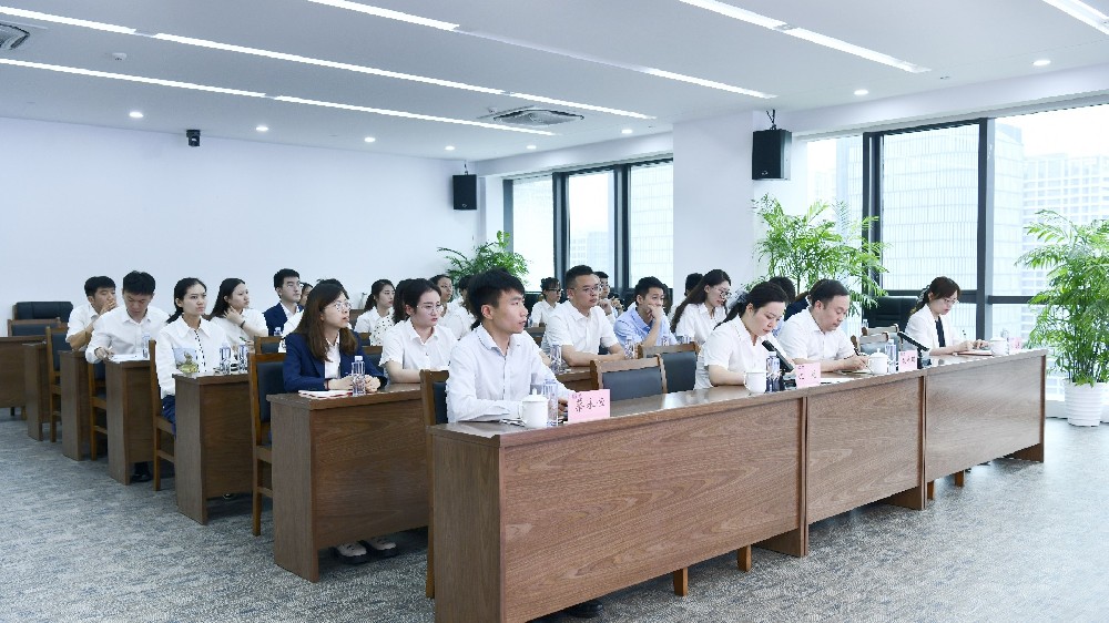道德讲堂 | 弘扬新时代航海精神,争当向海图强奋楫者!