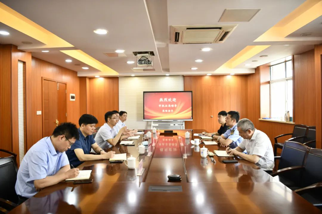 南京市交通执法局五支队到江苏远洋助企纾困