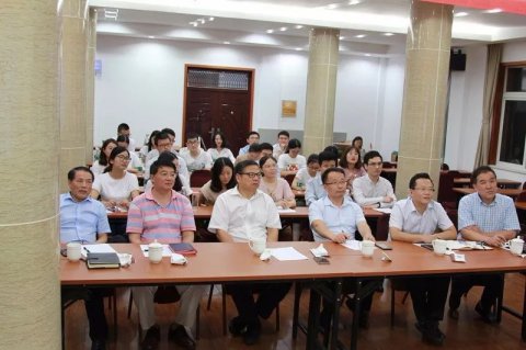 公司举办新员工入职培训汇报演讲