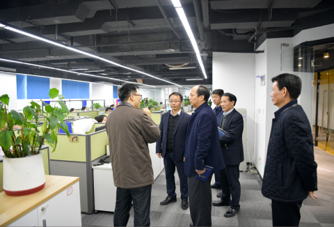 省港口集团王永安董事长对江苏远洋新世纪进行调研