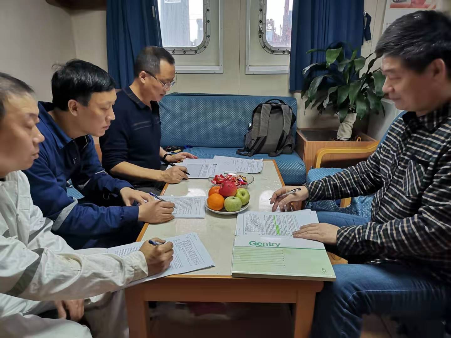 江远德州轮党支部.jpg