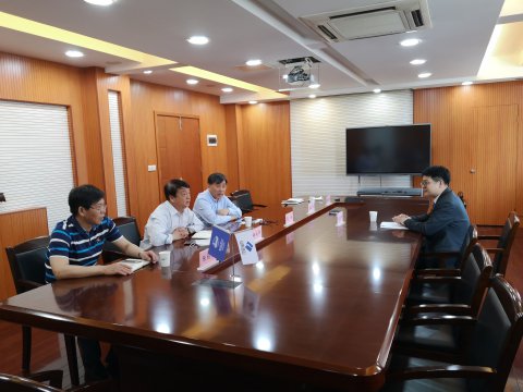 香港船舶注册处(上海)区域总监拜访江苏远洋