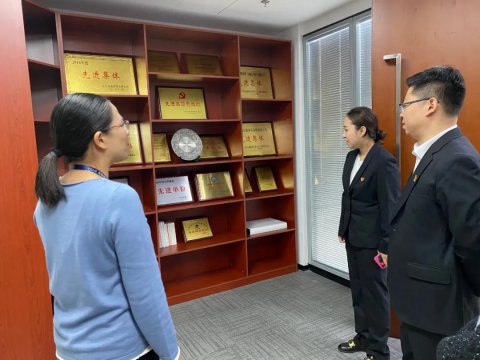 结对共建谋发展 互学互帮共提升