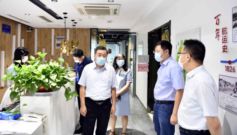 江苏远洋领导督查一线疫情防控和安全生产工作并开展夏季安康“三送”活动