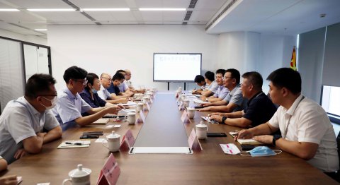 省港口集团长江集装箱事业部、航运事业部联合赴盐城港交流洽谈